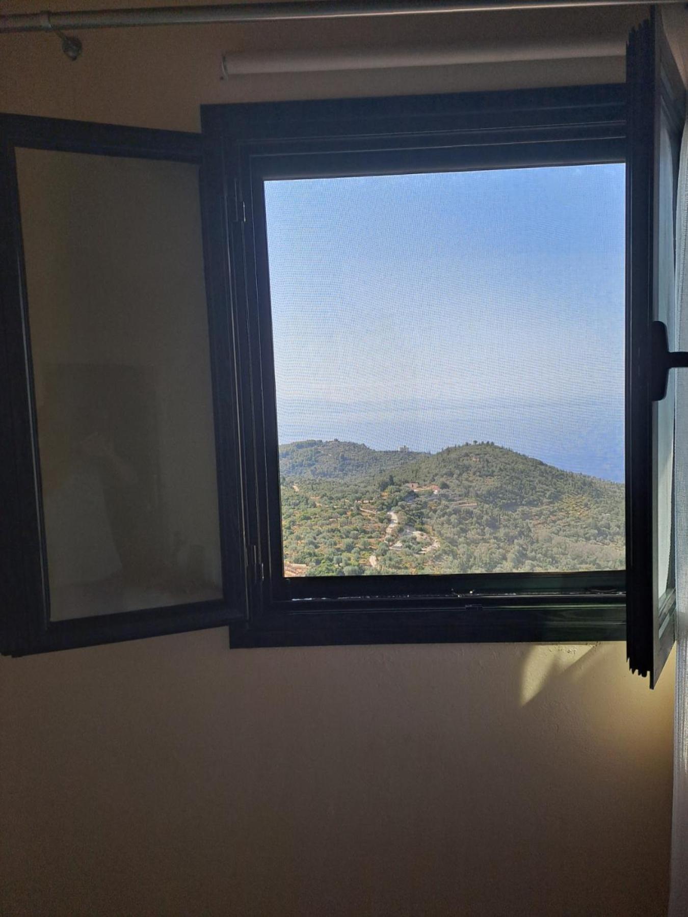 Janis Castle Apartment Himare Bagian luar foto