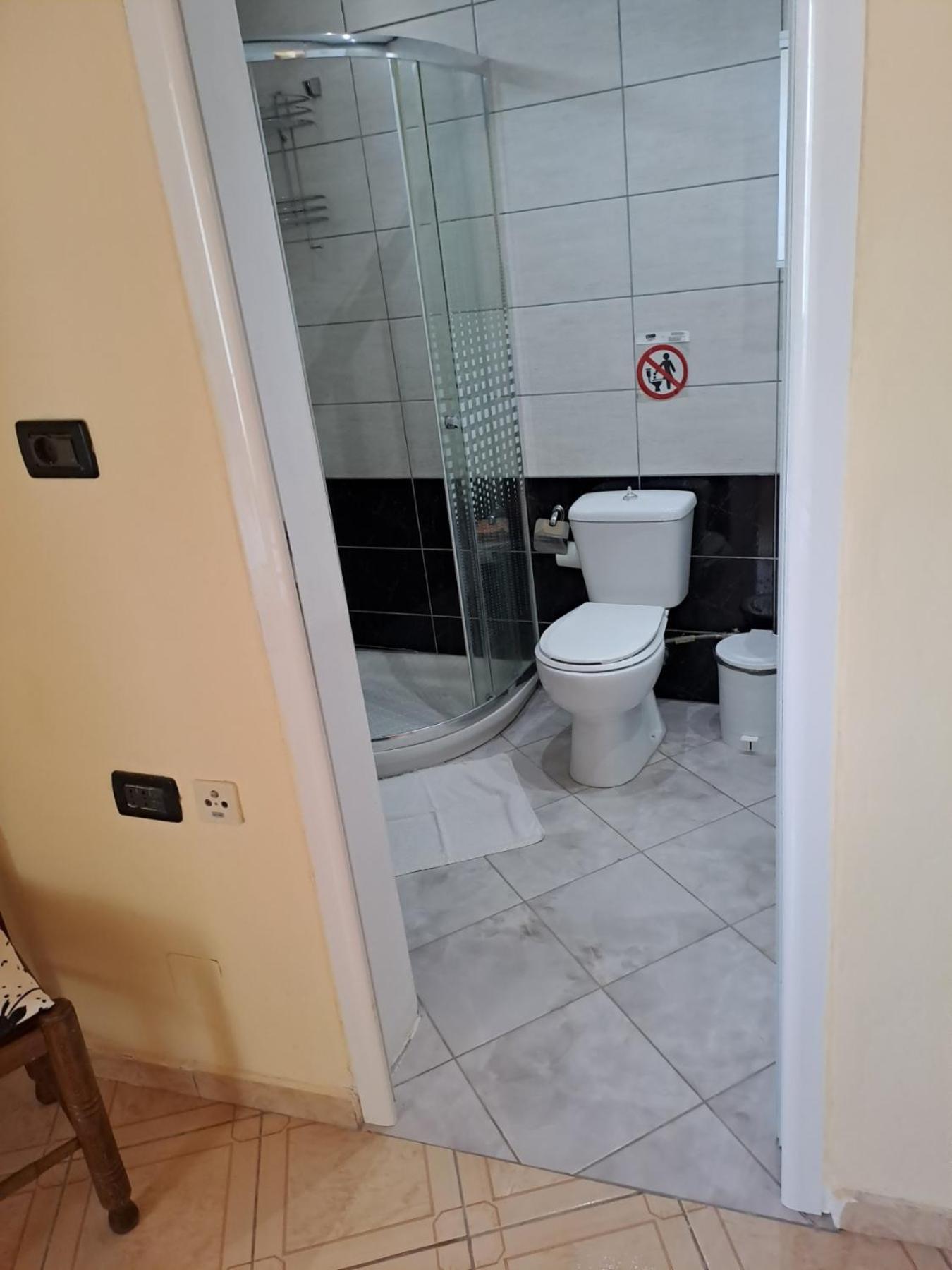 Janis Castle Apartment Himare Bagian luar foto